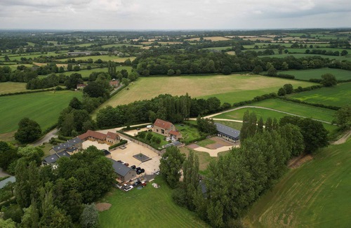 Garsdon Cottage | Farmyard Cottage - Luxury Cottages