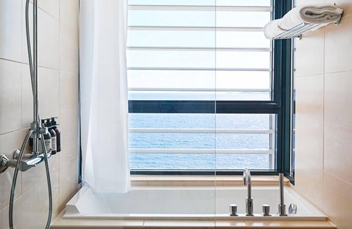 Larvik Hotel | Farris Bad