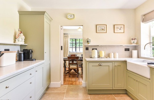 West Wittering Cottage | Farthings by inspirestays-com - a cottage with pool that sleeps 9 guests (6 adults max) in 4 bedroom