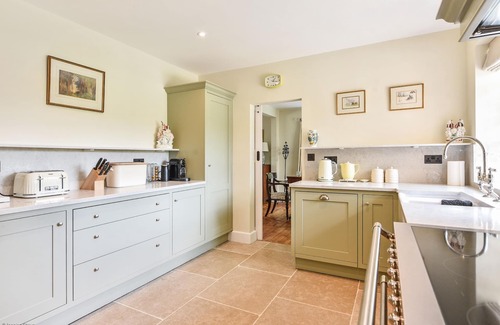 West Wittering Cottage | Farthings by inspirestays-com - a cottage with pool that sleeps 9 guests (6 adults max) in 4 bedroom