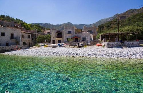 East Mani House | Faskomilo Stone House On The Beach