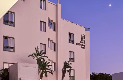 Tinos Town Hotel | Favie Suzanne