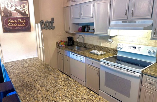 Estes Park Condo | Fawn Valley Inn: 288 1 Bedroom Condo