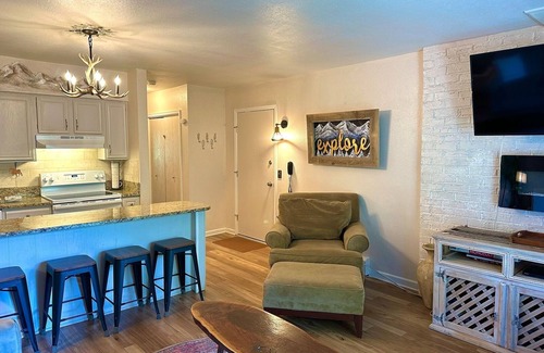 Estes Park Condo | Fawn Valley Inn: 288 1 Bedroom Condo