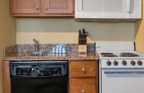 Pagosa Springs Resort | Feb 6-10! Large 2-bedroom resort in amazing Pagosa Springs - Sleeps 8