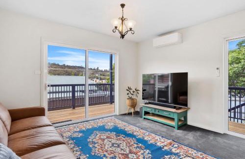 North Hobart House | Federation Style meets Central Hobart Location