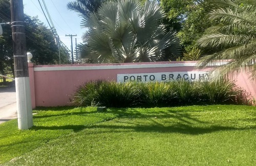 Bracui Apartment | FEET IN THE SAND! 40 m from the BEACH and with a beautiful view. Excellent apartment!