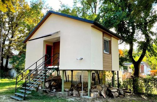 Baja House | Fekete Gólya Pihenőház
