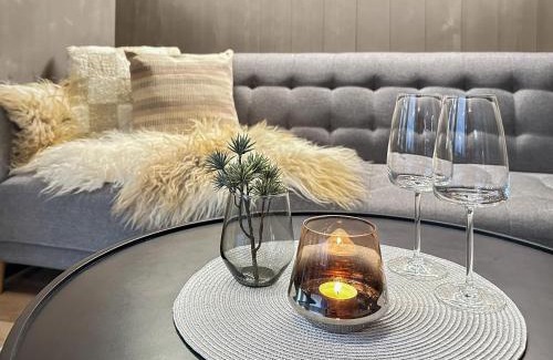 Nord-Aurdal House | Fela Mirror Cabin Designer Hideaway 1000 m Above Sea Level