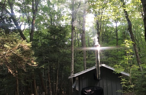 Port Hope Cabin | Felstead Farms Creekside Cabin