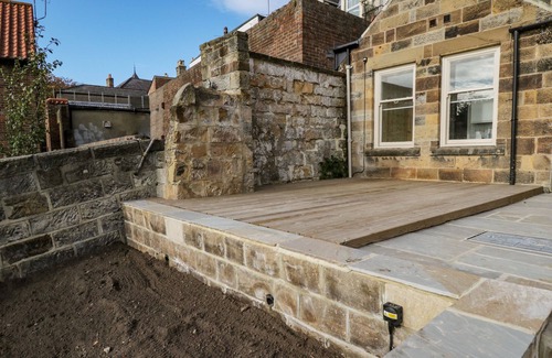 Loftus Cottage | FENBY SUITE, romantic, character holiday cottage in Loftus