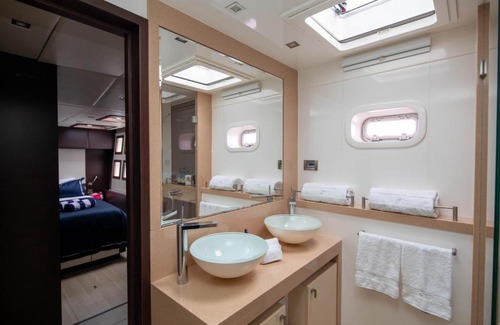 Hayman Island Boat Rental | Feng