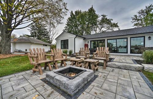 Lake Fenton House | Fenton Home with Patio and All Sports Lake Access