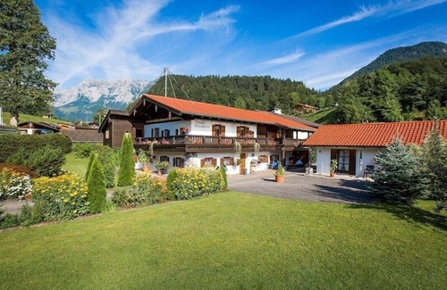Ramsau House | Ferienwohnung Nr. 2, 1-2 Personen, 54 qm, Dusche/WC, Terrasse, TV, W-LAN, 1 Schlafzimmer, Erdgeschoss