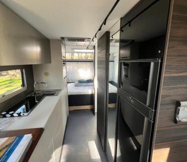 Luetow Apartment | Ferienhäuser Insel Usedom - Luxuswohnwagen 4 mit Whirlpool direkt am Achterwasser