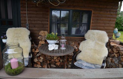 Uplengen Ski Chalet | Ferienhaus Am Wald 35531