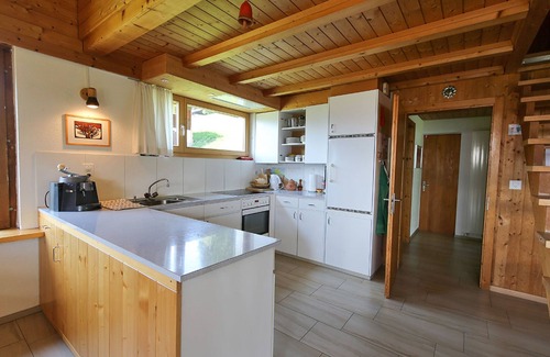 Pany Apartment | Ferienhaus Bim Waldji by Interhome