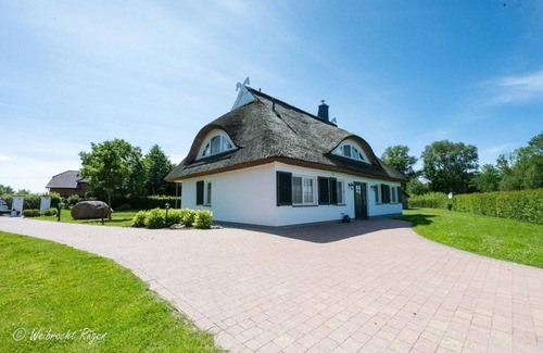 Puddemin House | Ferienhaus Lindenfels - Ferienhaus Lindenfels im Süden der Insel Rügen