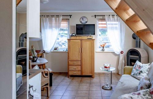 Neuendorf House | Ferienhaus Mandelhaus 1 mit Boddenblick - Natur & Entspannung in Saal