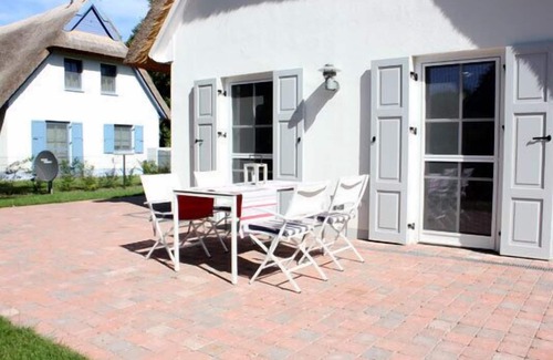 Born auf dem Darss House | Ferienhaus mit Terrasse und Garten im Erholungsort Born