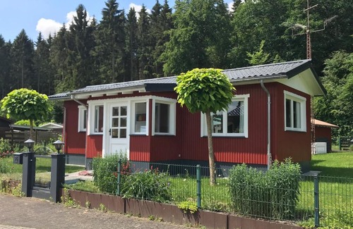 Helferskirchen House | Ferienhaus mit Sauna und großem Garten, Hunde willkommen