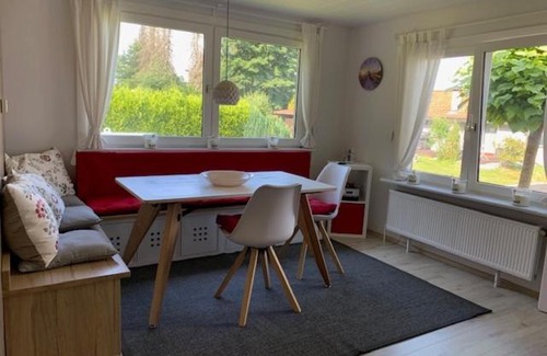 Helferskirchen House | Ferienhaus mit Sauna und großem Garten, Hunde willkommen