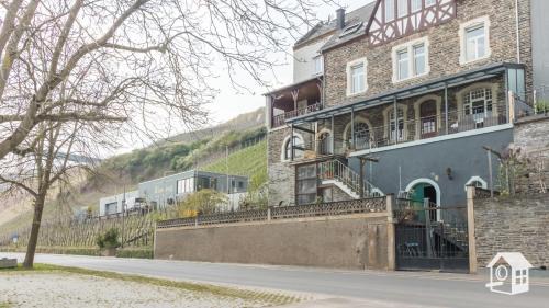 Uerzig Apartment | 'Ferienhaus Mosel' mit kostenfreien ÖPNV-Ticket