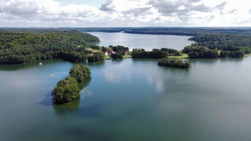Feldberger Seenlandschaft Apartment | Ferienhaus Regner „Das Anwesen am See“ *