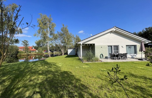 Twist House | FerienhausOase Casa Cavallo am See-Sauna, families/couples/seniors in nature