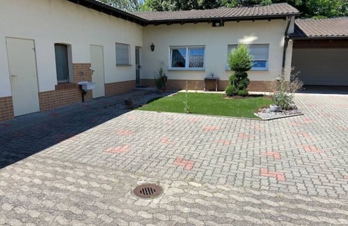 Oggersheim Apartment | Ferienwohnung Suhad