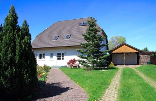 Ahrenshagen-Daskow Apartment | Ferienwohnung/app. für 4 Gäste mit 90m² in Ahrenshagen-daskow