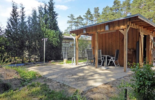 Bodstedt Apartment | Ferienwohnung 2 - Ferienhaus am Waldessaum