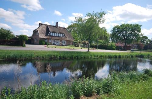 Nordgeorgsfehn Apartment | Ferienwohnung -Am Kanal-