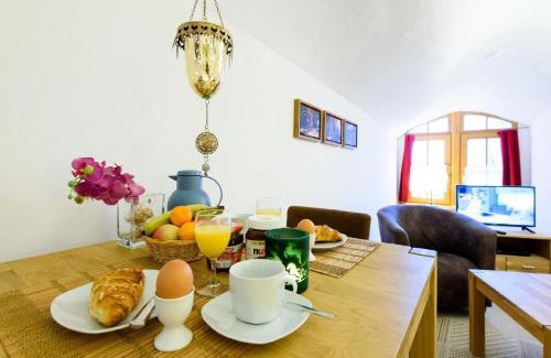 Goslar Old Town Apartment | Ferienwohnung Burg Im Zwinger Burgfee