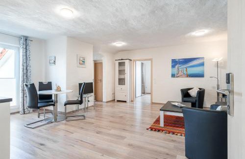 Tannenhausen Apartment | Ferienwohnung Flut mit Loggia und schönem Ausblick am Badesee Tannenhausen