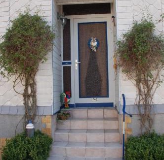 Spesenroth Apartment | Ferienwohnung in Spesenroth mit gemeinschaftlichem Pool, Garten und Terrasse