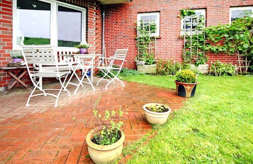 Dornumersiel Apartment | Ferienwohnung Kapitanskajute in Dornumersiel