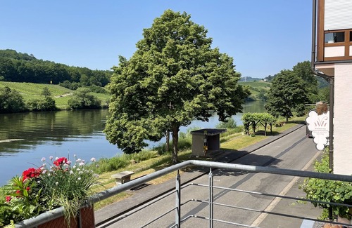 Merl Apartment | Ferienwohnung Marienburg mit Moselblick