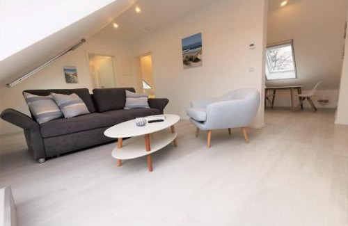 Gross Zicker Apartment | Ferienwohnung mit Dachterrasse und Meerblick - Haus Inselwind FeWo MEERwasser