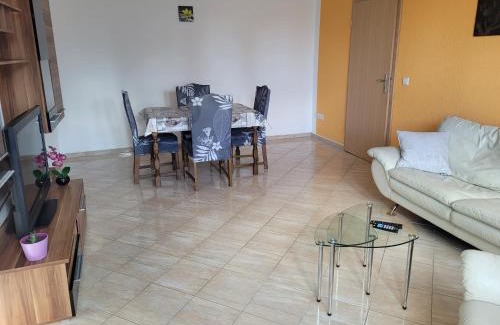 Milmersdorf Apartment | Ferienwohnung mit Garten - 10 Minuten von Templin