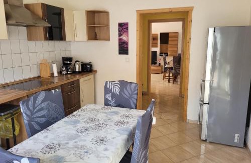 Milmersdorf Apartment | Ferienwohnung mit Garten - 10 Minuten von Templin