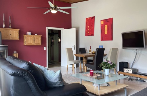 Emsdetten Apartment | Ferienwohnung mit Großer Terrasse und Eigenem Garten