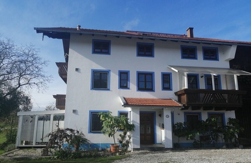 Palling Apartment | Ferienwohnung Moierhof bis 5 Personen mit Balkon, 100m²