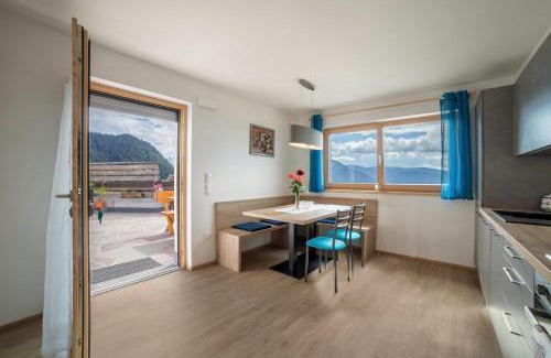 Tirolo Apartment | Ferienwohnung Oberhochmuthof
