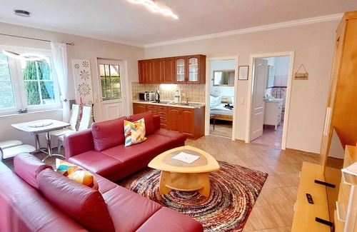 Dargen Apartment | Ferienwohnung Ottosin mit Terrasse und Garten