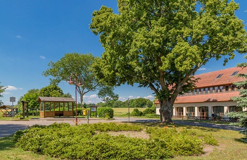 Dargen Apartment | Ferienwohnung Ottosin mit Terrasse und Garten