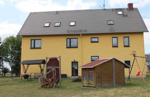 Pausa-Muhltroff Apartment | Ferienwohnung - Pension Monika