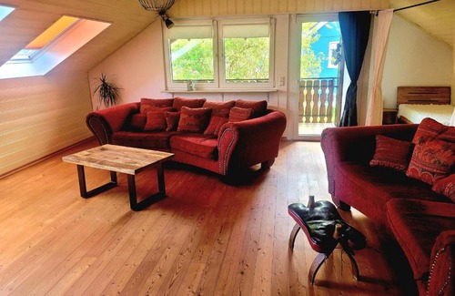 Schmißberg Apartment | Ferienwohnung Storchennest