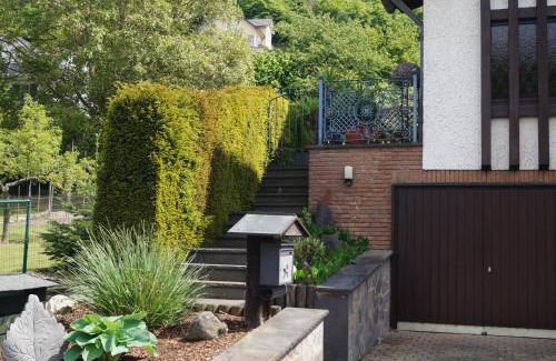 Oberfell Apartment | Ferienwohnung Unter dem Schild