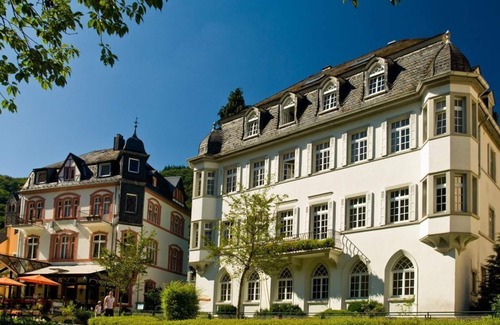 Bad Bertrich House | Ferienwohnung Vier Jahreszeiten - Hotel Haus Hohenzollern/haus Ambiente